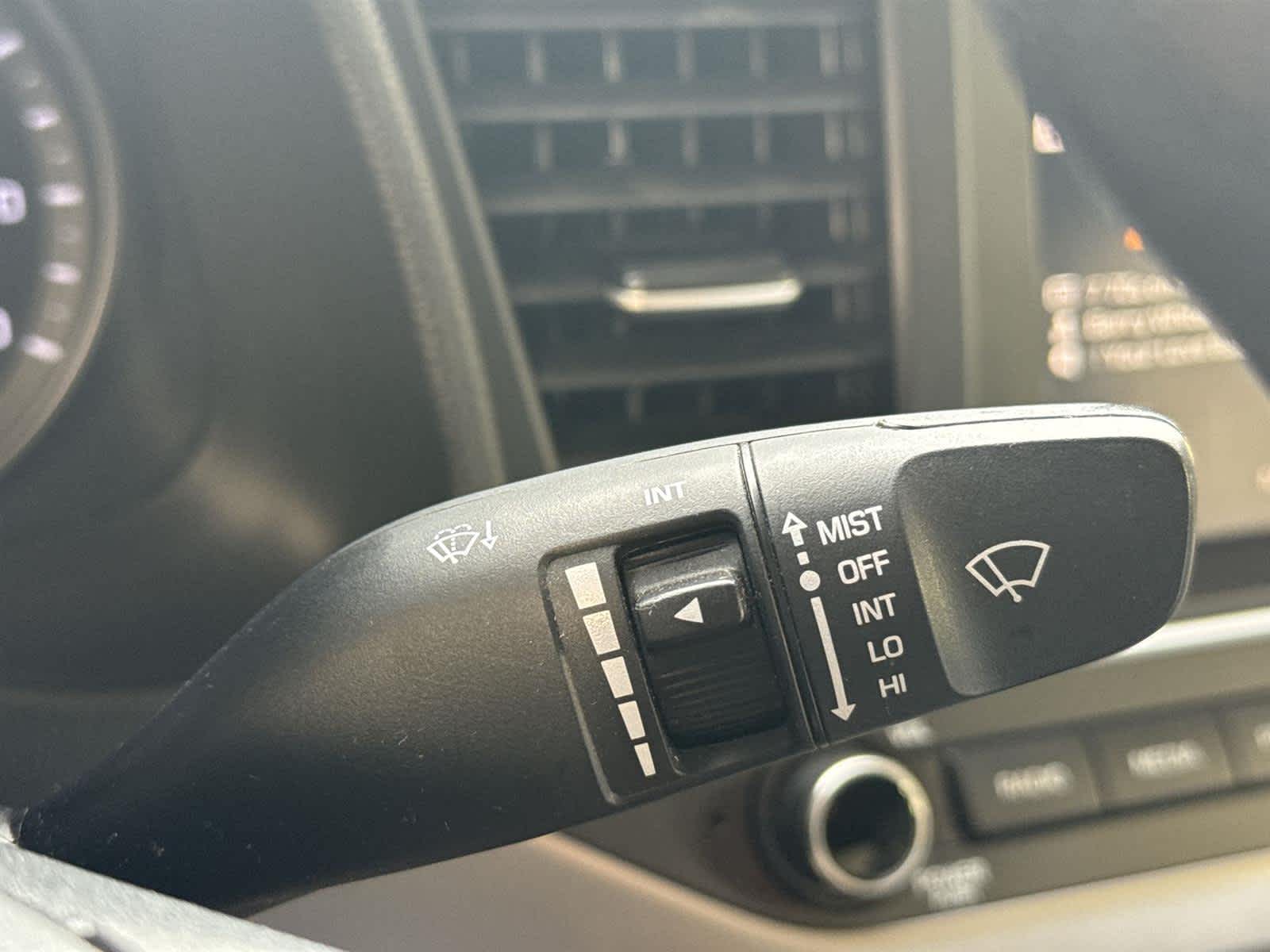 Thumbnail: 2018 Hyundai Elantra - 26
