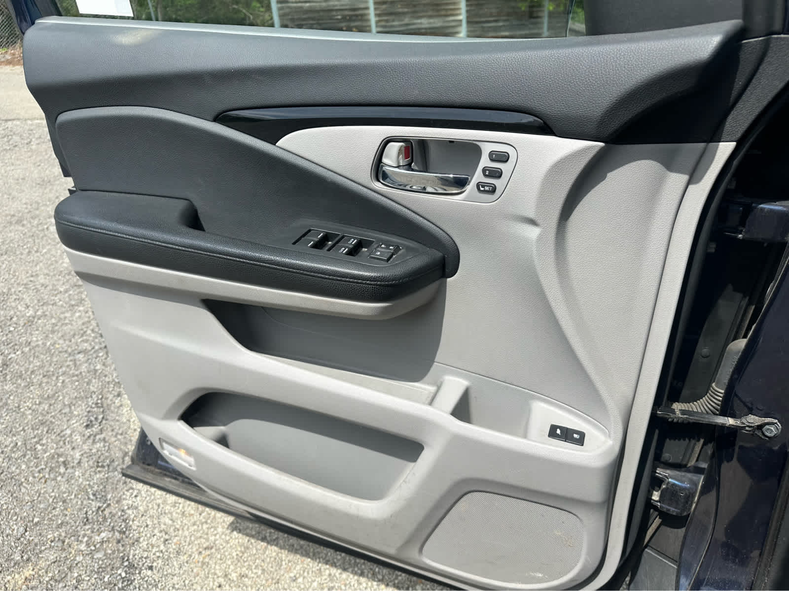 Thumbnail: 2018 Honda Pilot - 21