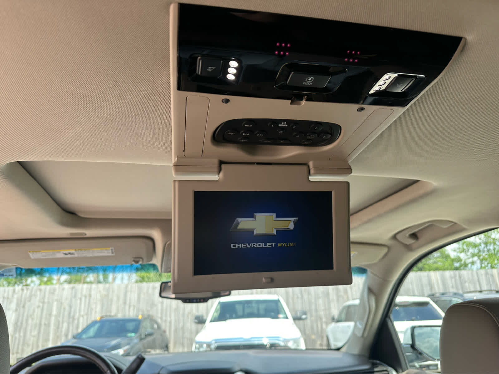 Thumbnail: 2019 Chevrolet Tahoe - 24