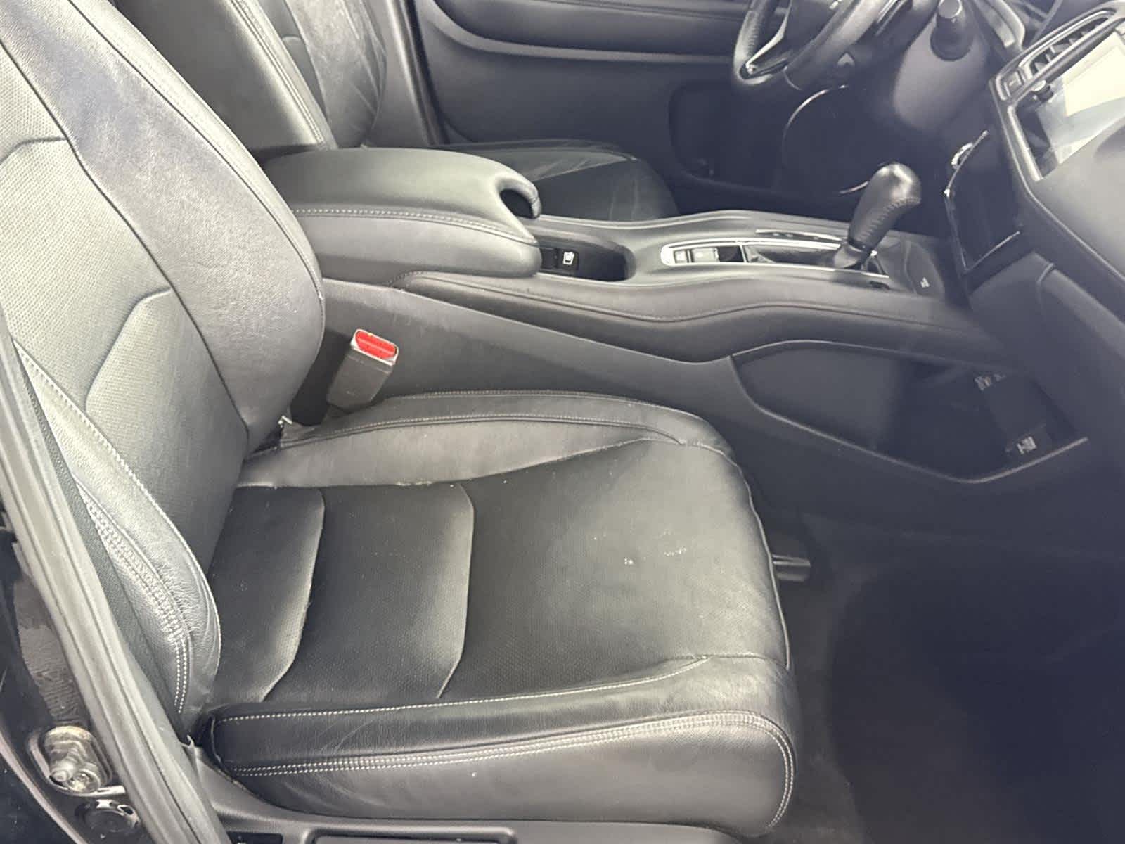 Thumbnail: 2019 Honda HR-V - 17