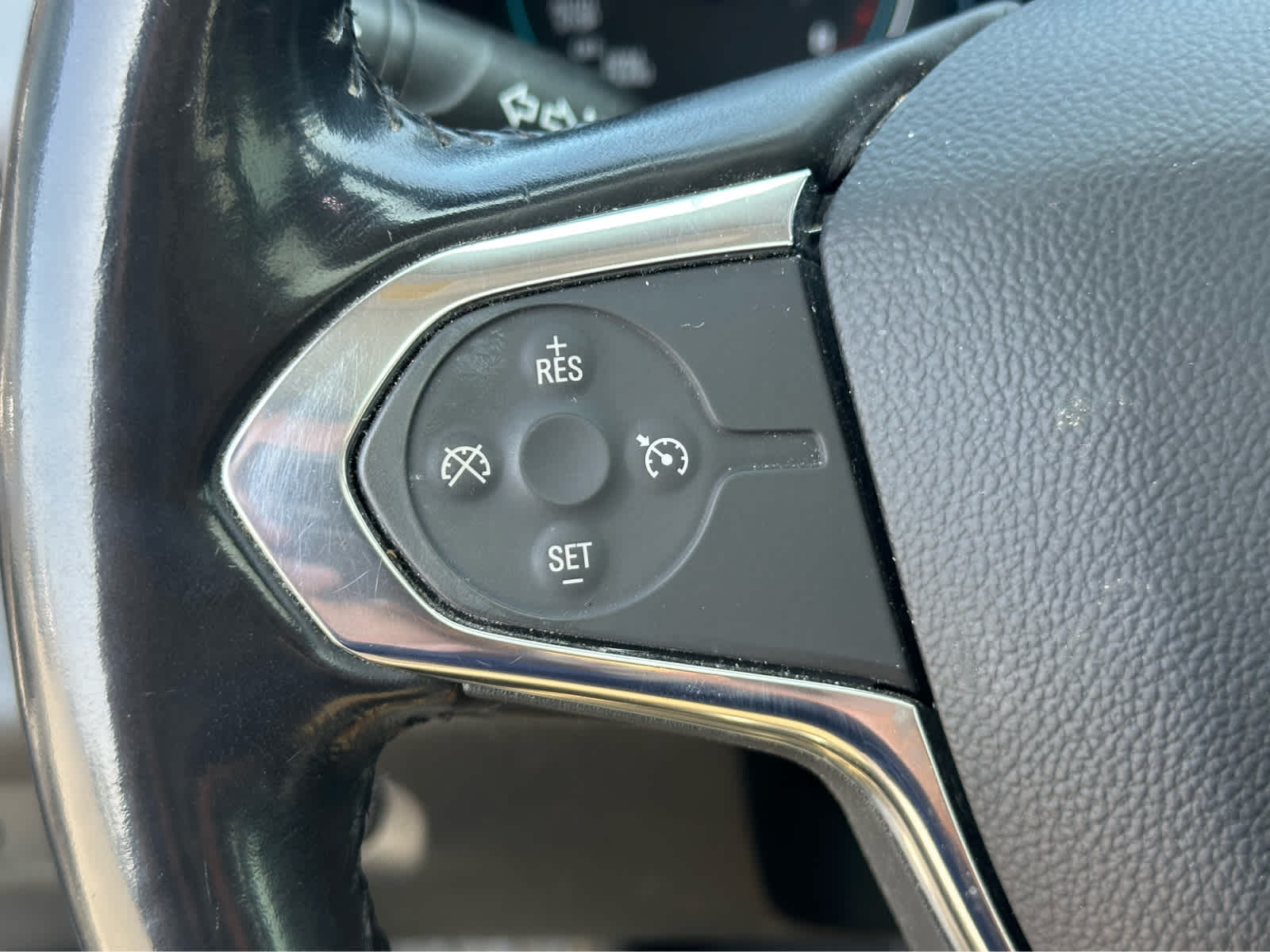 Thumbnail: 2019 Chevrolet Traverse - 18