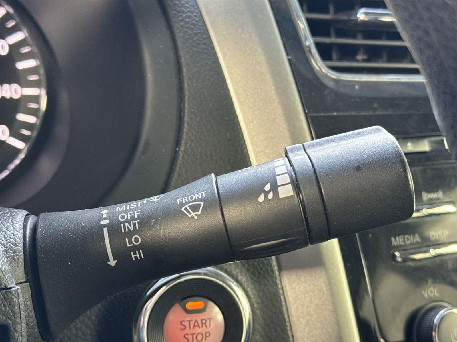 Thumbnail: 2015 Nissan Altima - 27