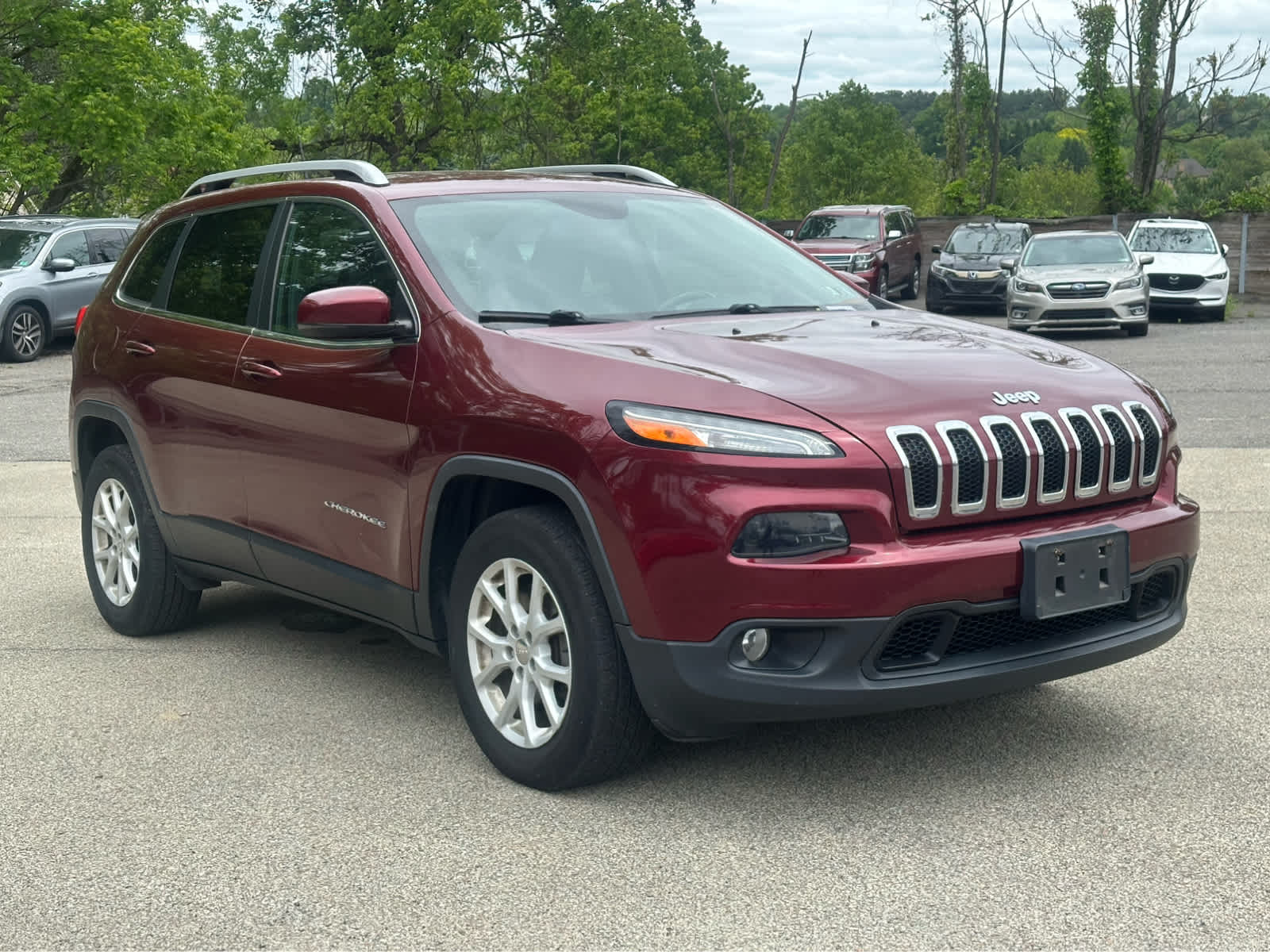 Thumbnail: 2018 Jeep Cherokee - 3