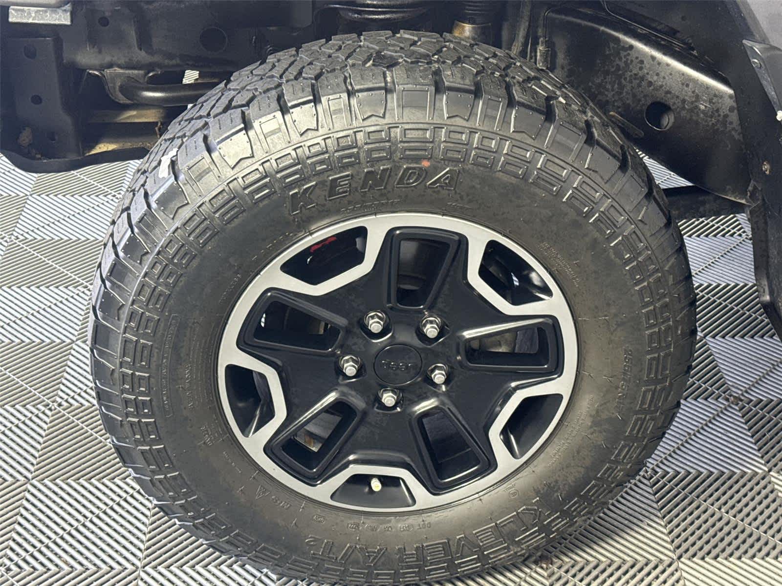 Thumbnail: 2016 Jeep Wrangler - 12