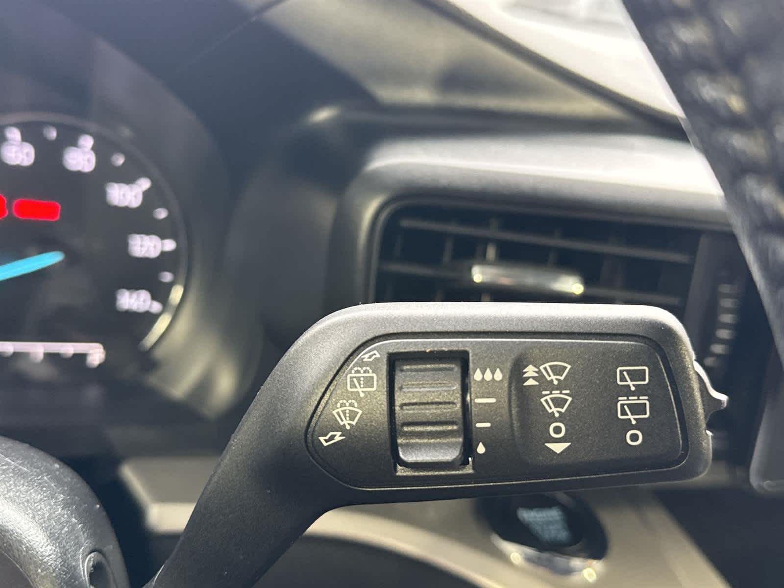 Thumbnail: 2022 Ford Explorer - 26