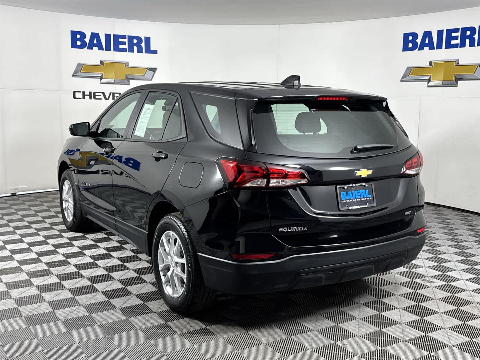 Thumbnail: 2023 Chevrolet Equinox - 3