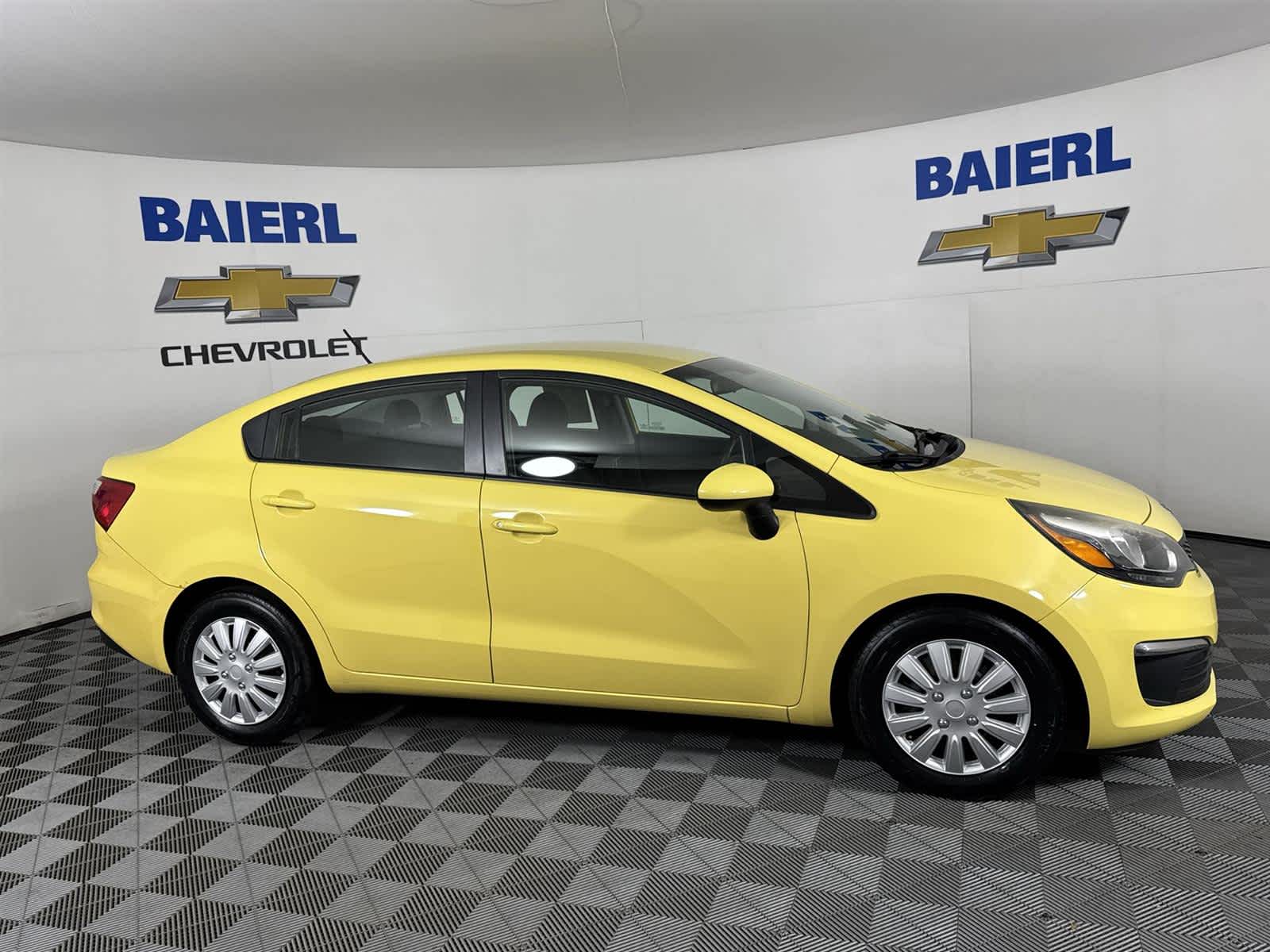 Thumbnail: 2016 Kia Rio - 6