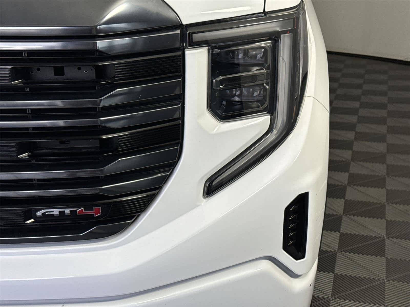 Thumbnail: 2022 GMC Sierra 1500 - 9