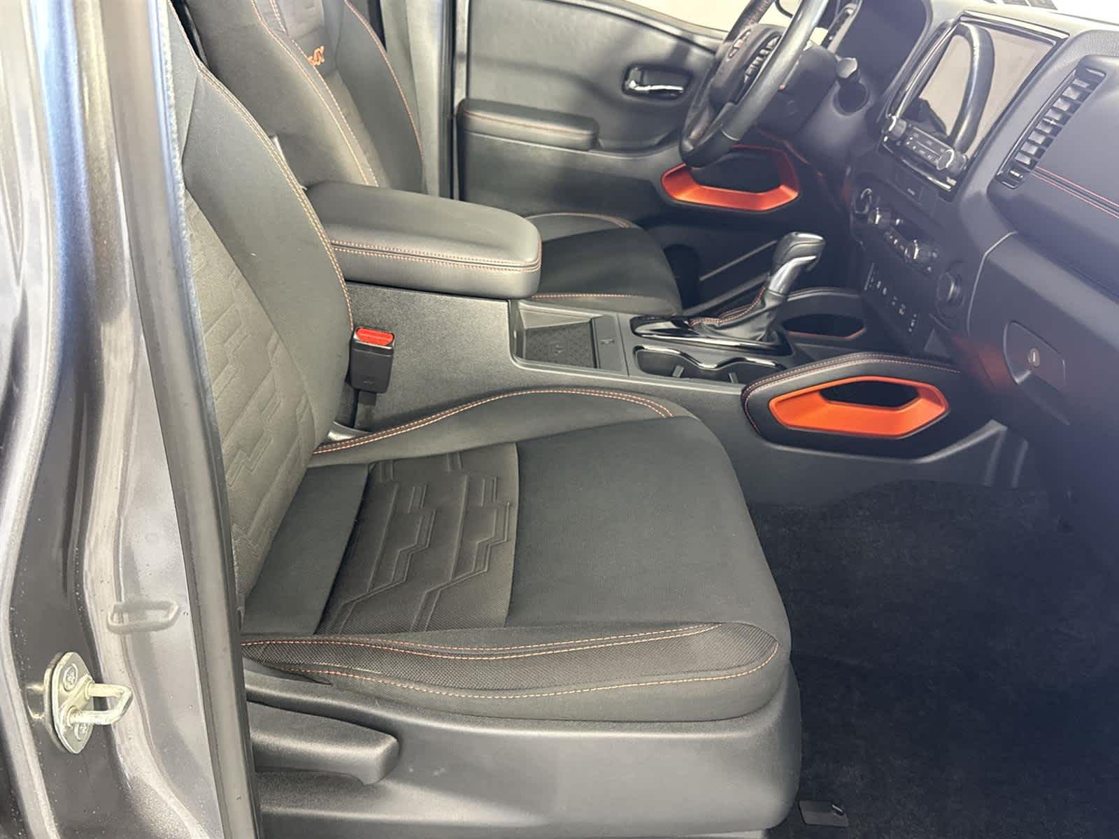 Thumbnail: 2022 Nissan Frontier - 17