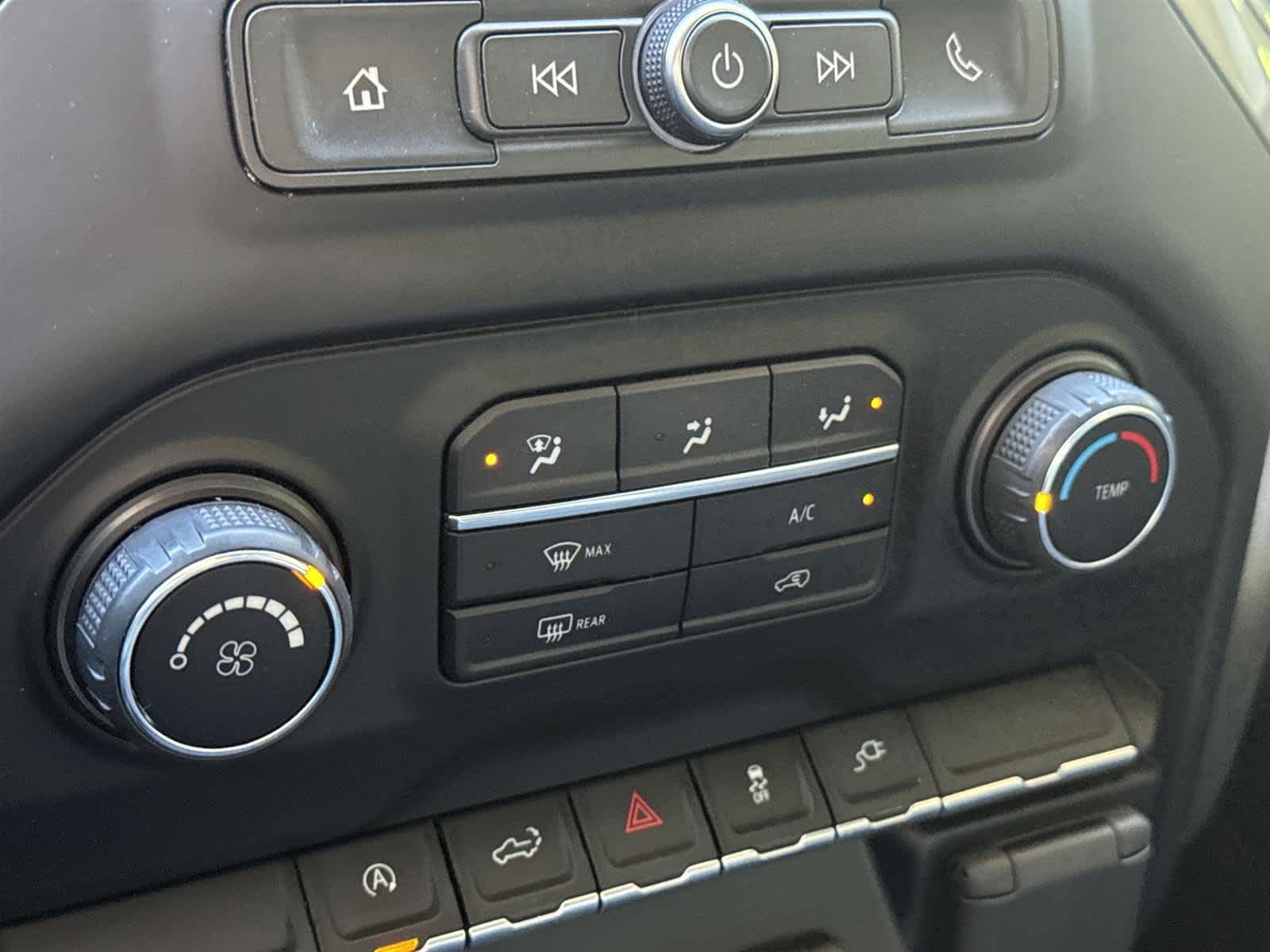 Thumbnail: 2020 Chevrolet Silverado 1500 - 20