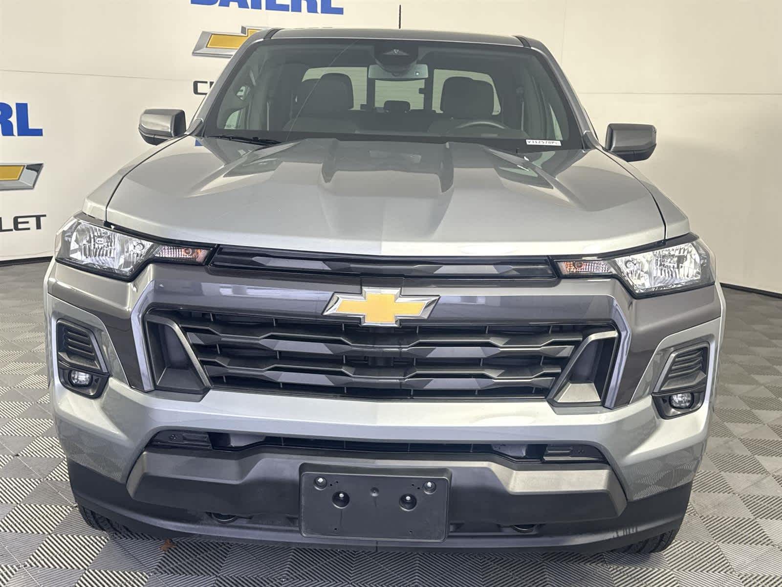 Thumbnail: 2024 Chevrolet Colorado - 8