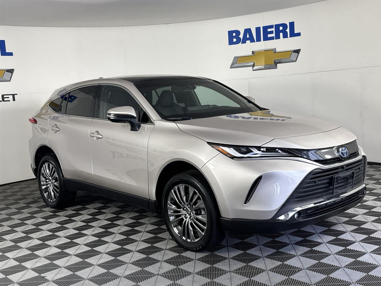 Thumbnail: 2024 Toyota Venza - 7