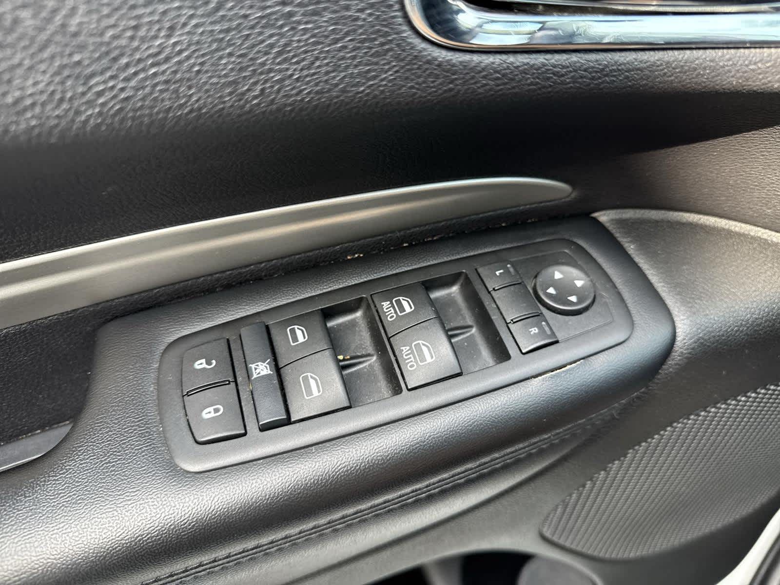 Thumbnail: 2017 Dodge Durango - 22