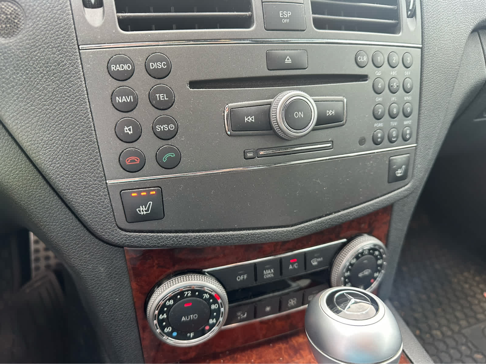 Thumbnail: 2010 Mercedes-Benz C-Class - 17