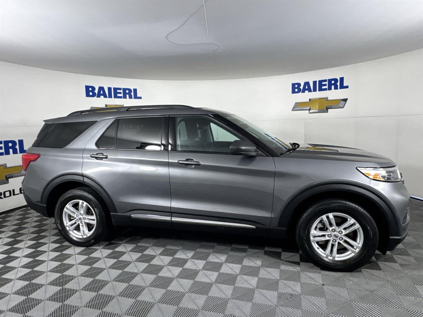 Thumbnail: 2022 Ford Explorer - 6