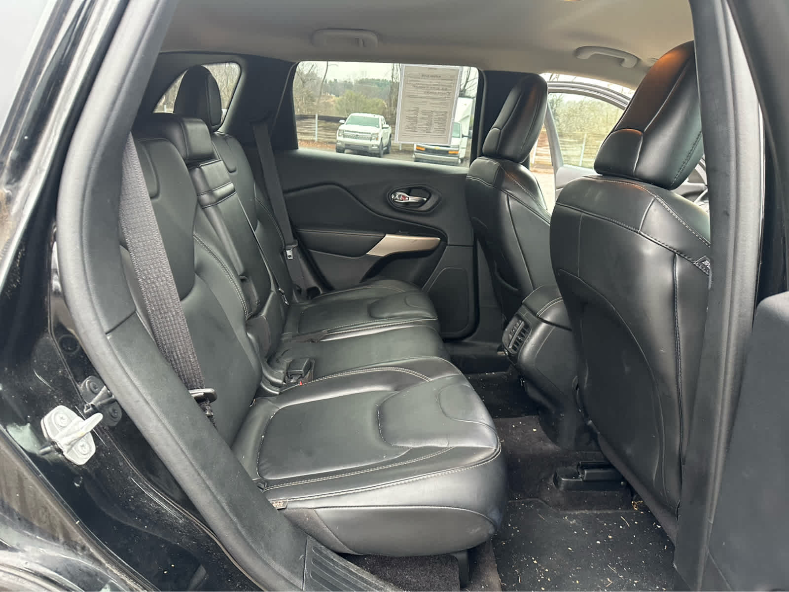 Thumbnail: 2018 Jeep Cherokee - 21