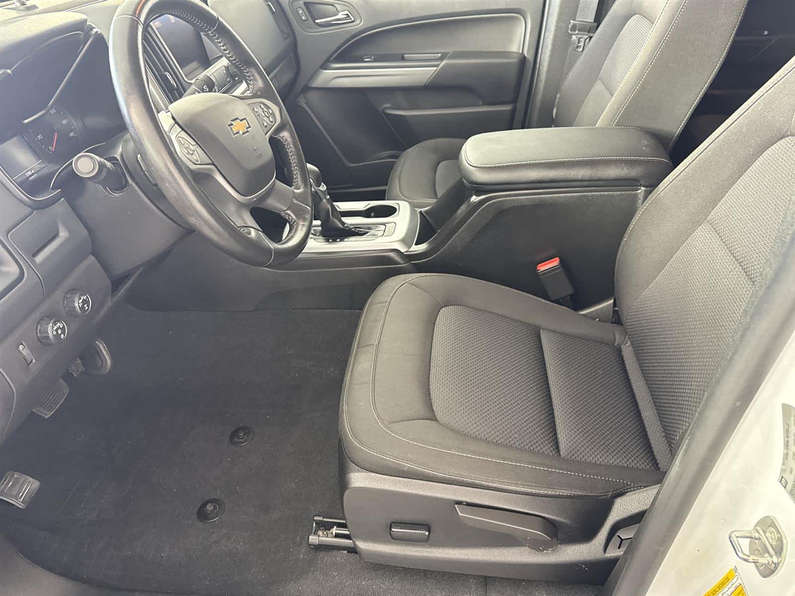 Thumbnail: 2022 Chevrolet Colorado - 12