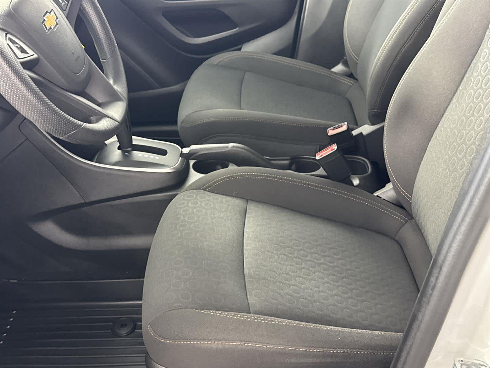 Thumbnail: 2022 Chevrolet Trax - 11