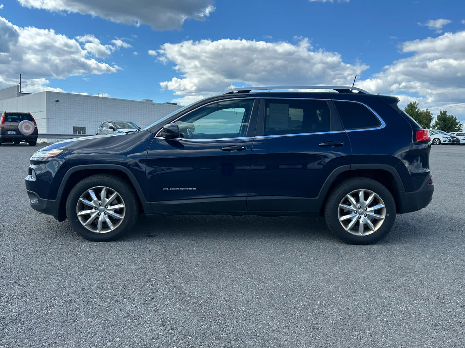 Thumbnail: 2016 Jeep Cherokee - 4
