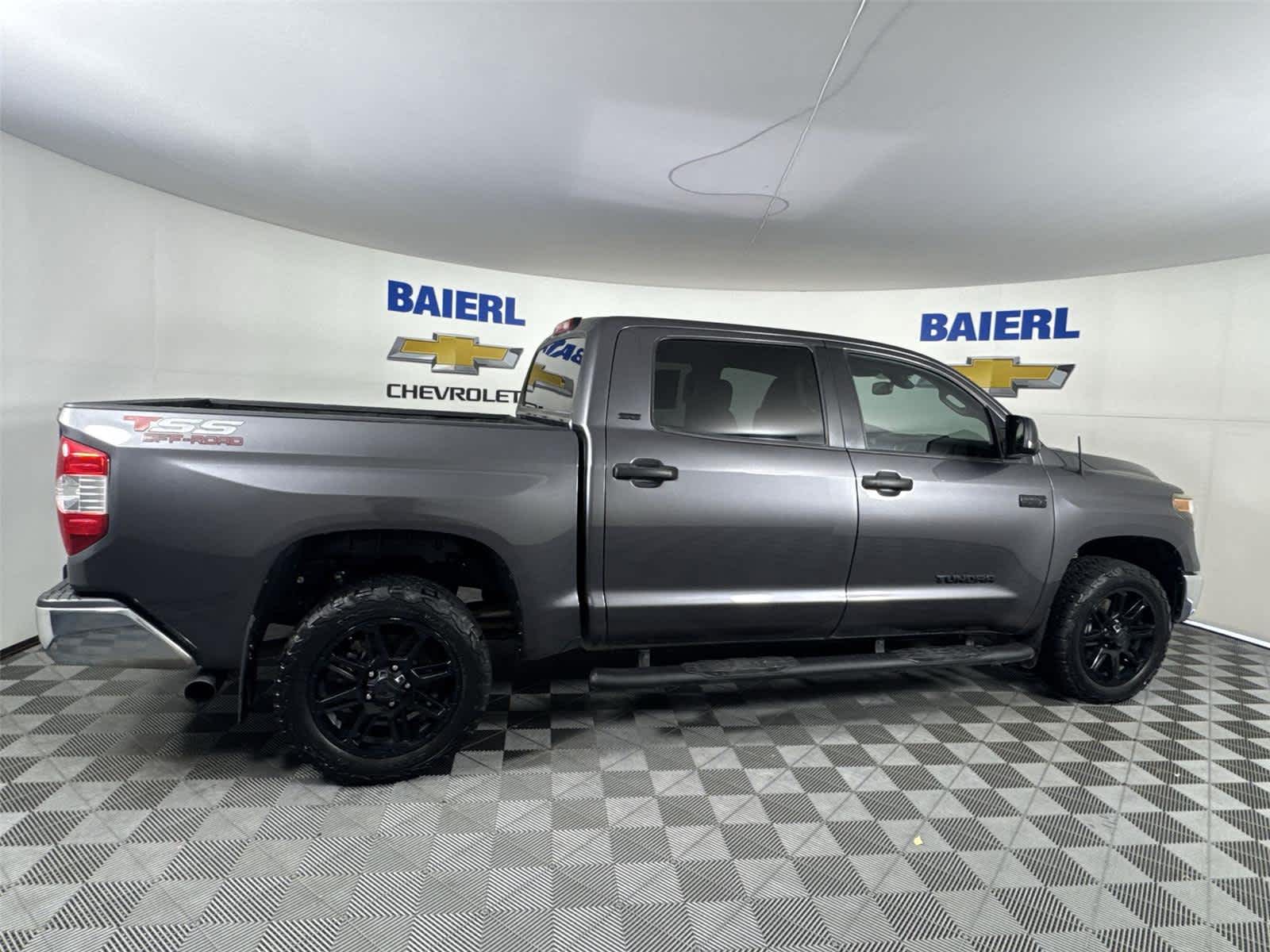 Thumbnail: 2019 Toyota Tundra - 6