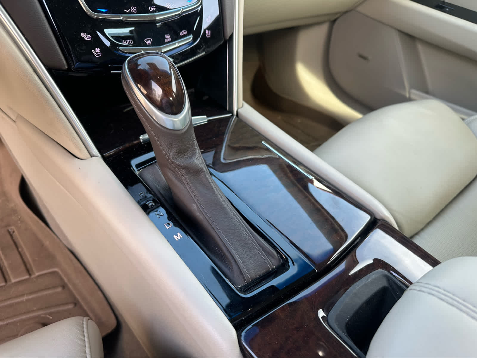 Thumbnail: 2016 Cadillac XTS - 15