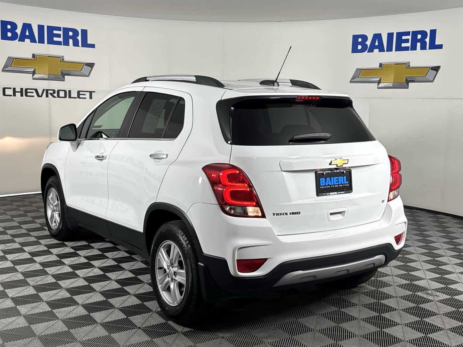 Thumbnail: 2020 Chevrolet Trax - 3