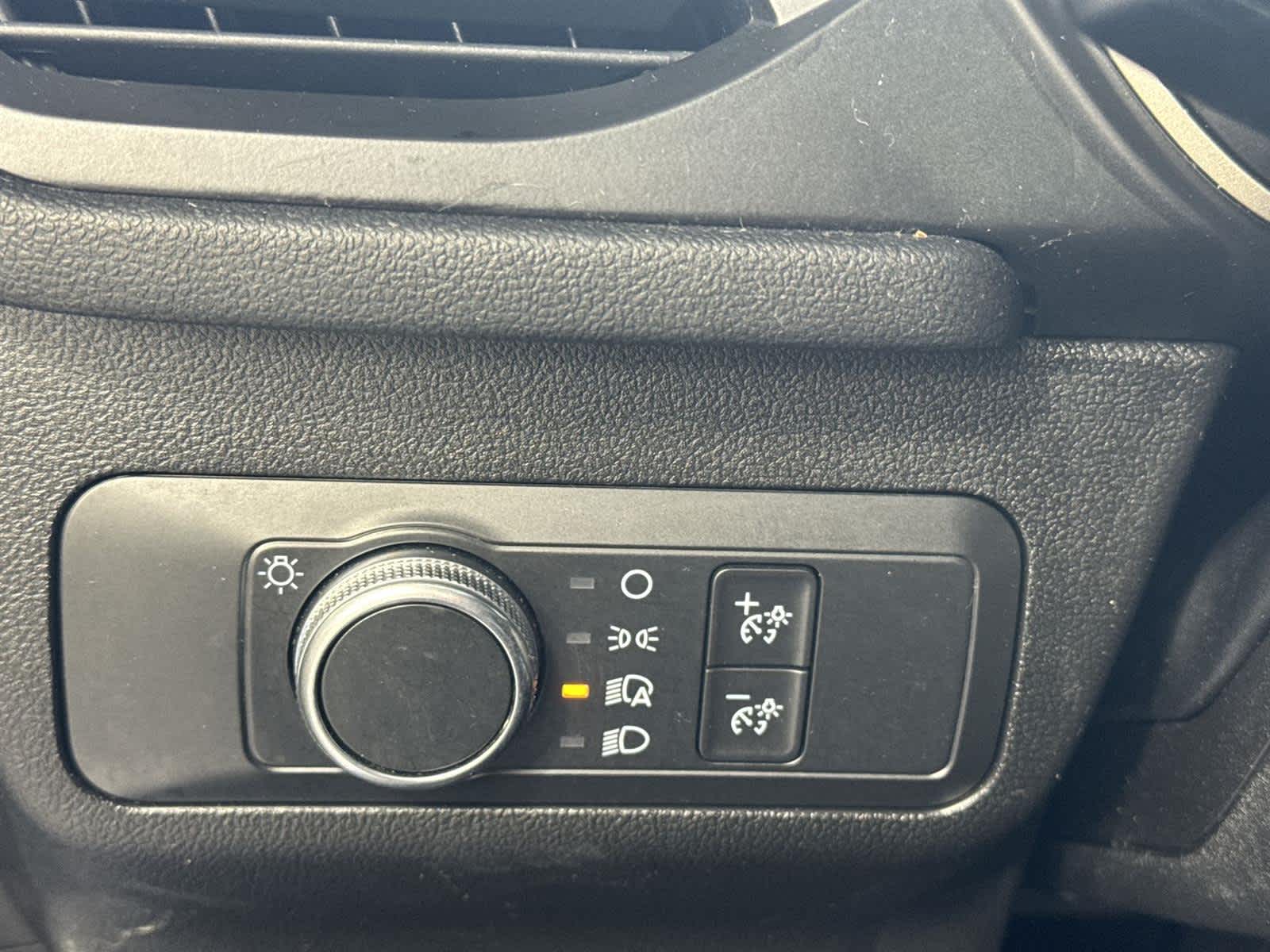 Thumbnail: 2020 Ford Escape - 24