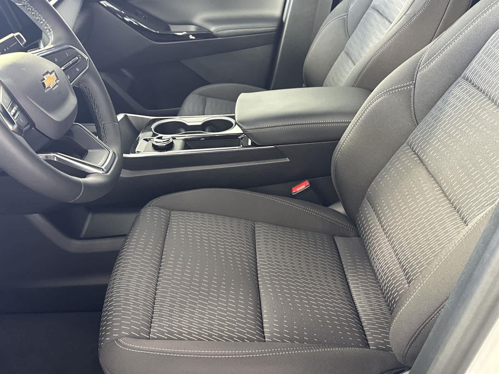 Thumbnail: 2026 Chevrolet Equinox - 12