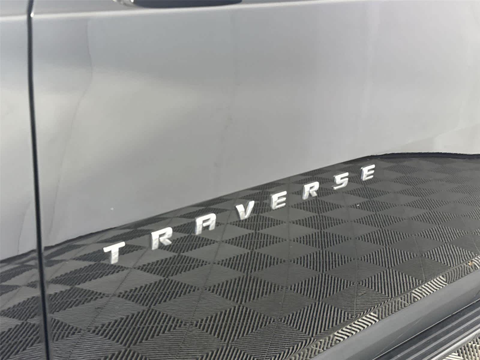 Thumbnail: 2018 Chevrolet Traverse - 10