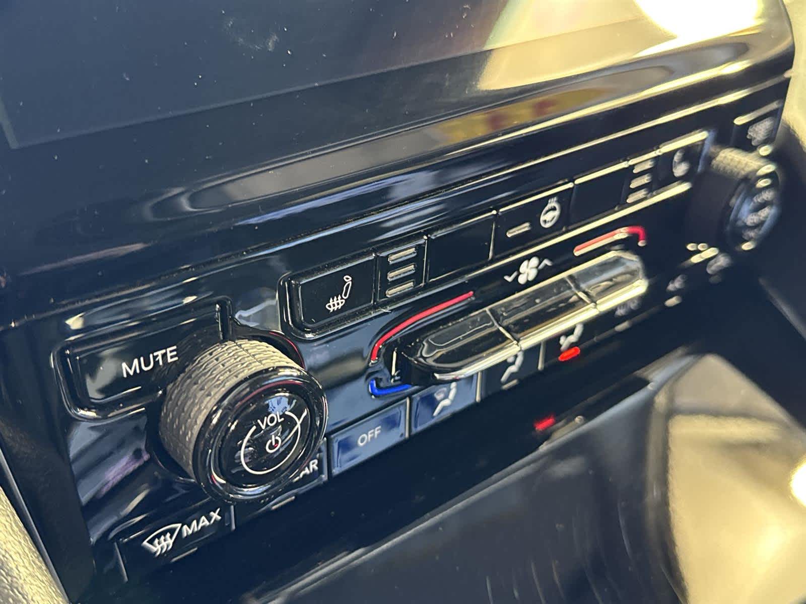 Thumbnail: 2023 Jeep Grand Cherokee - 19