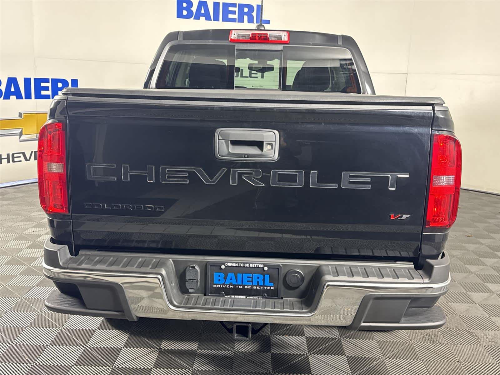 Thumbnail: 2022 Chevrolet Colorado - 4