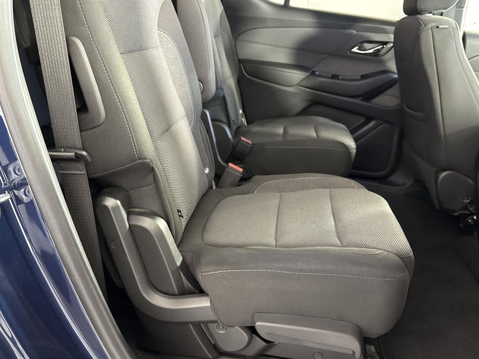 Thumbnail: 2023 Chevrolet Traverse - 17