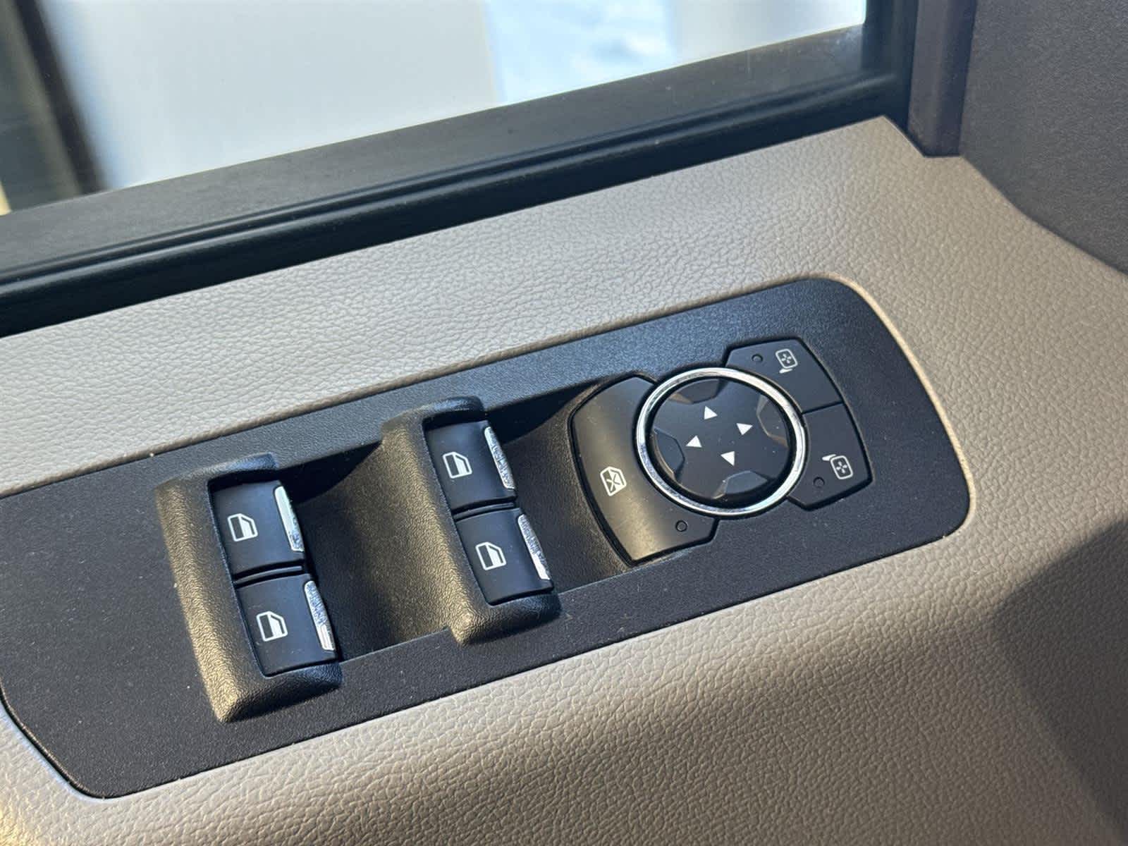 Thumbnail: 2018 Ford F-150 - 21