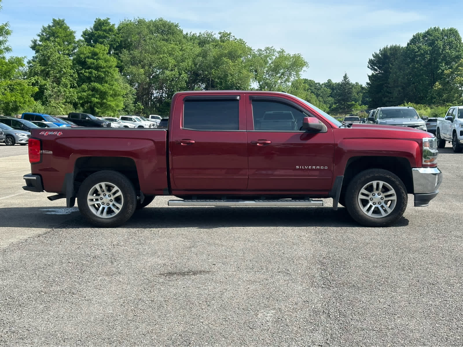 Thumbnail: 2017 Chevrolet Silverado 1500 - 8