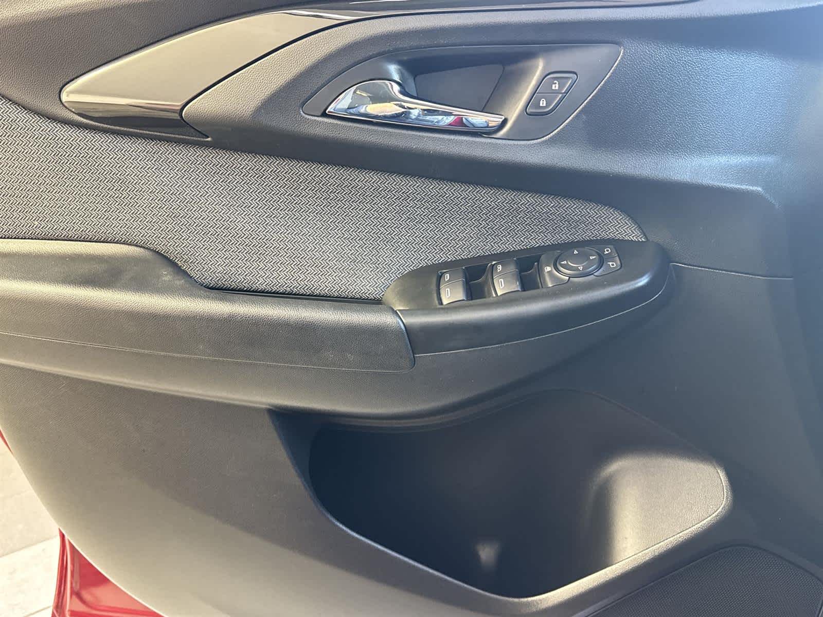 Thumbnail: 2021 Chevrolet TrailBlazer - 21