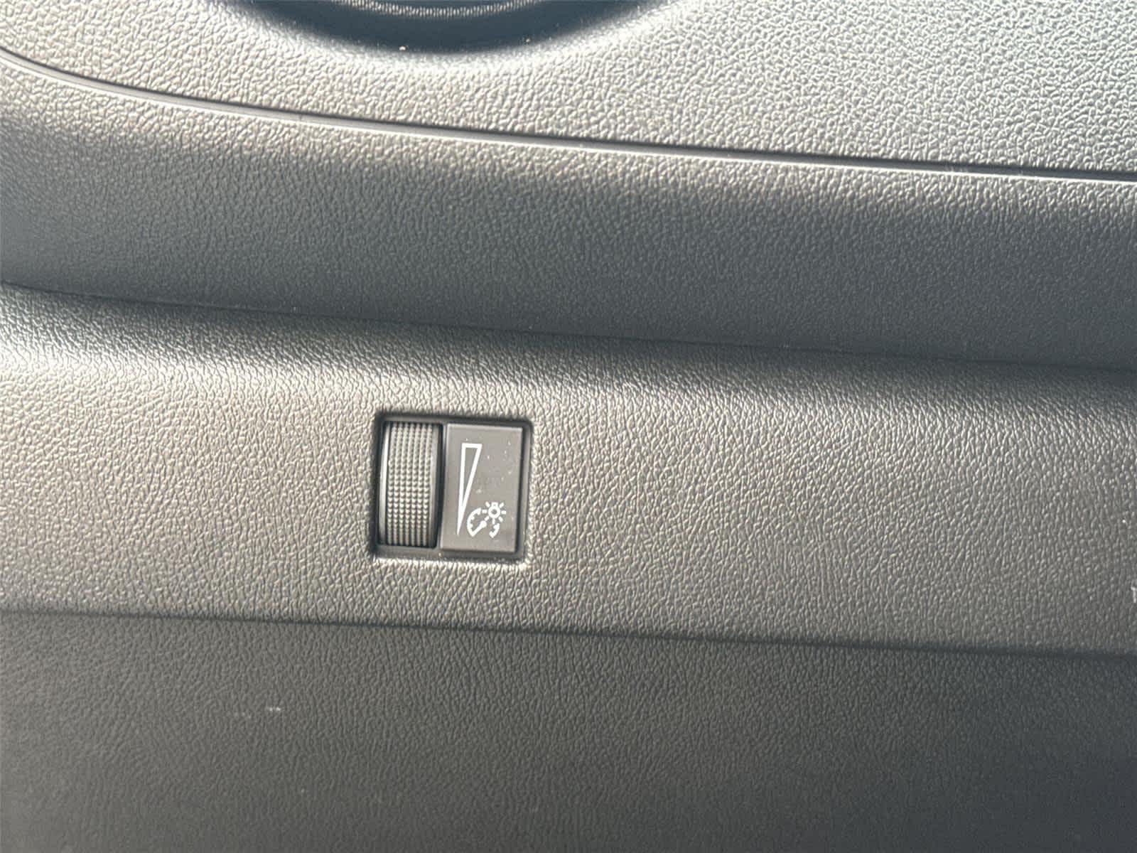 Thumbnail: 2025 Chevrolet Colorado - 23