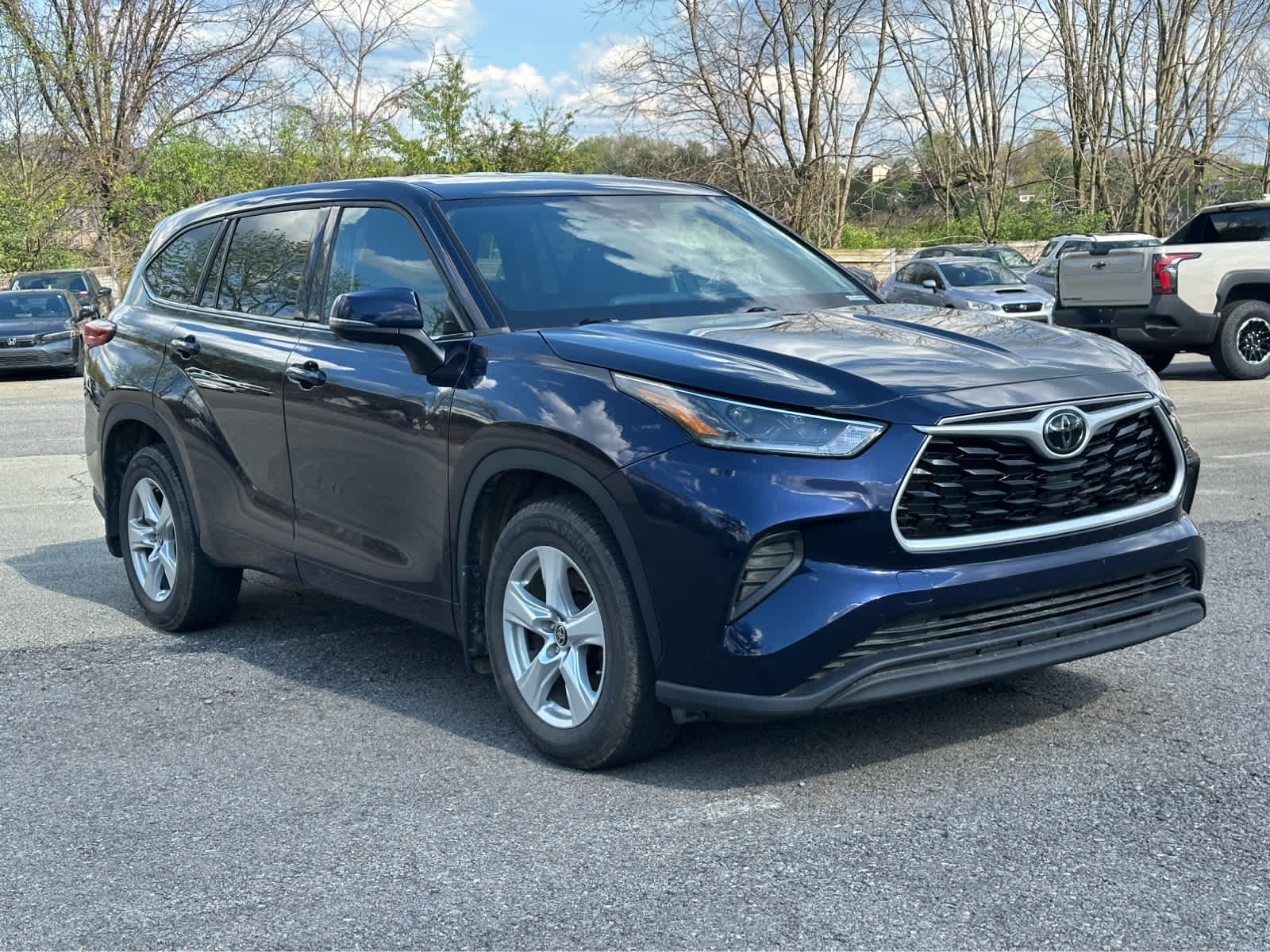 Thumbnail: 2021 Toyota Highlander - 3