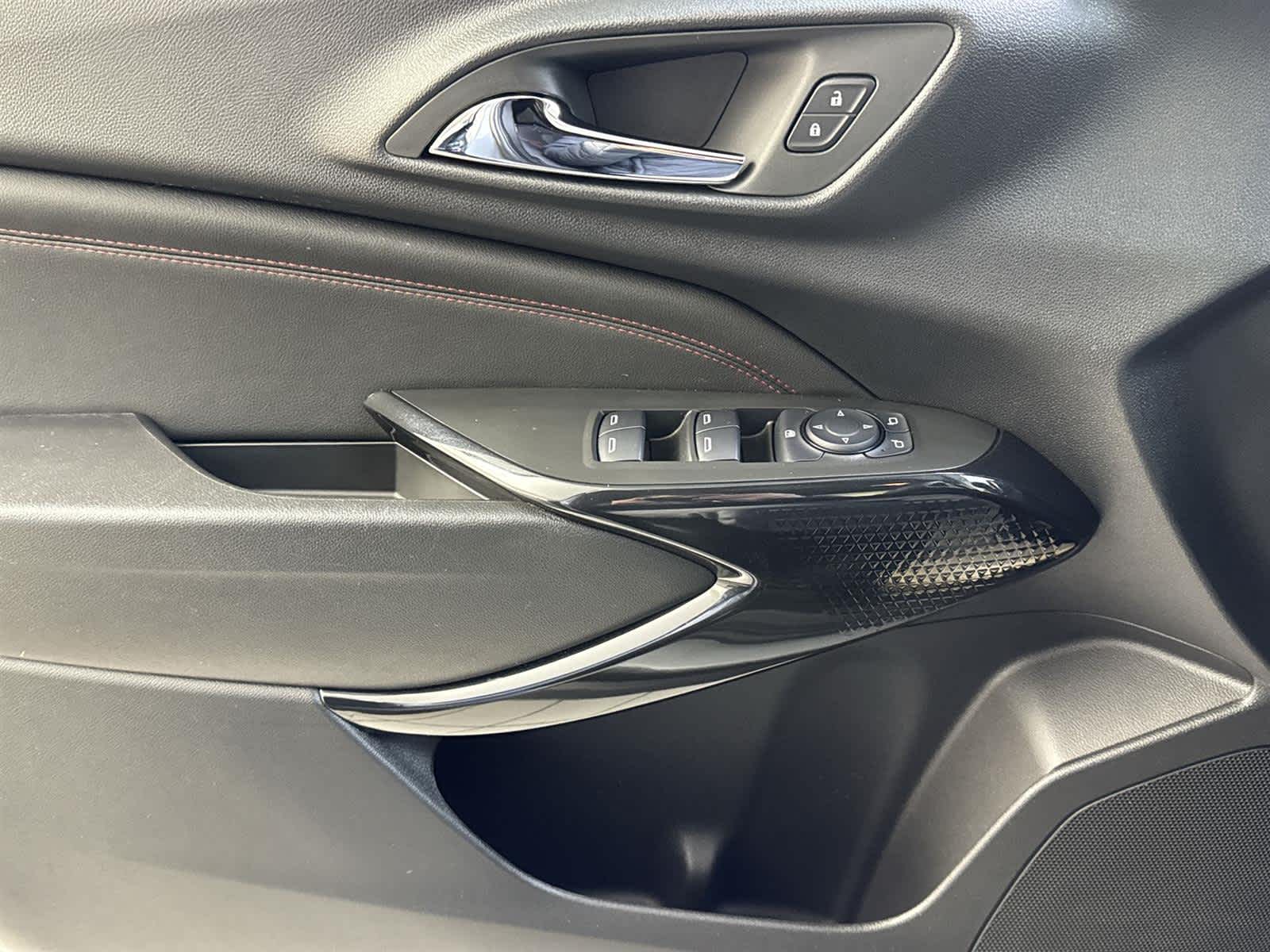 Thumbnail: 2025 Chevrolet Trax - 21