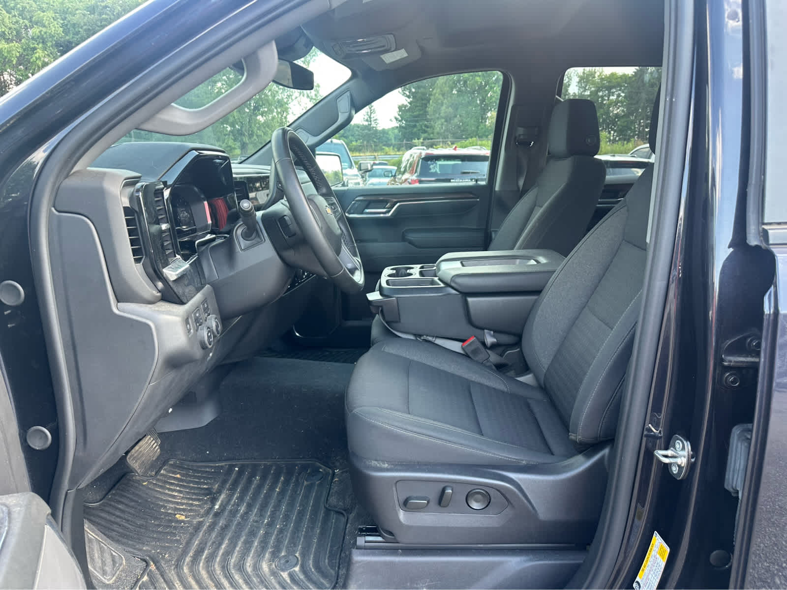 Thumbnail: 2024 Chevrolet Silverado 1500 - 8
