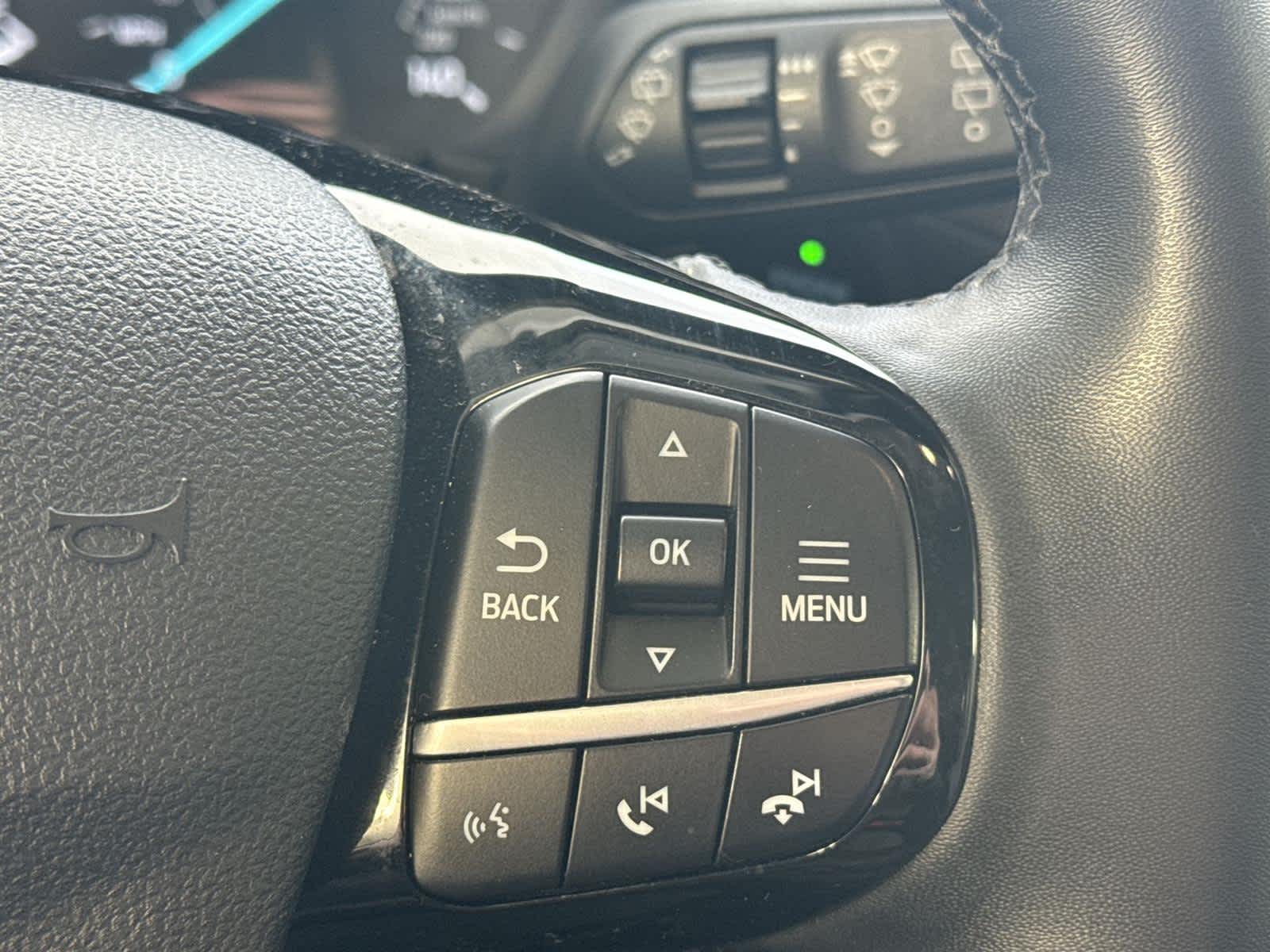 Thumbnail: 2022 Ford Escape - 25