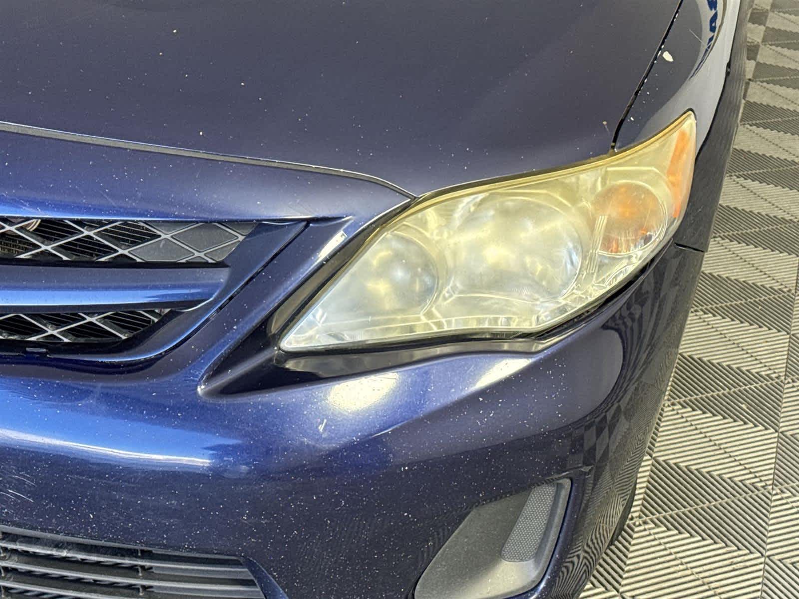 Thumbnail: 2011 Toyota Corolla - 9