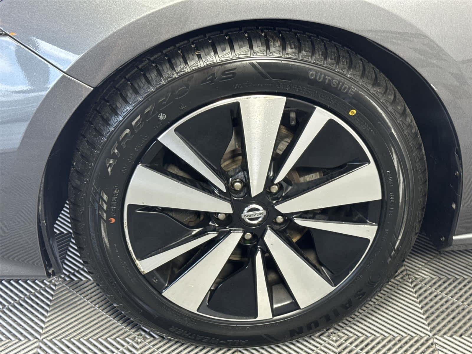 Thumbnail: 2019 Nissan Altima - 10