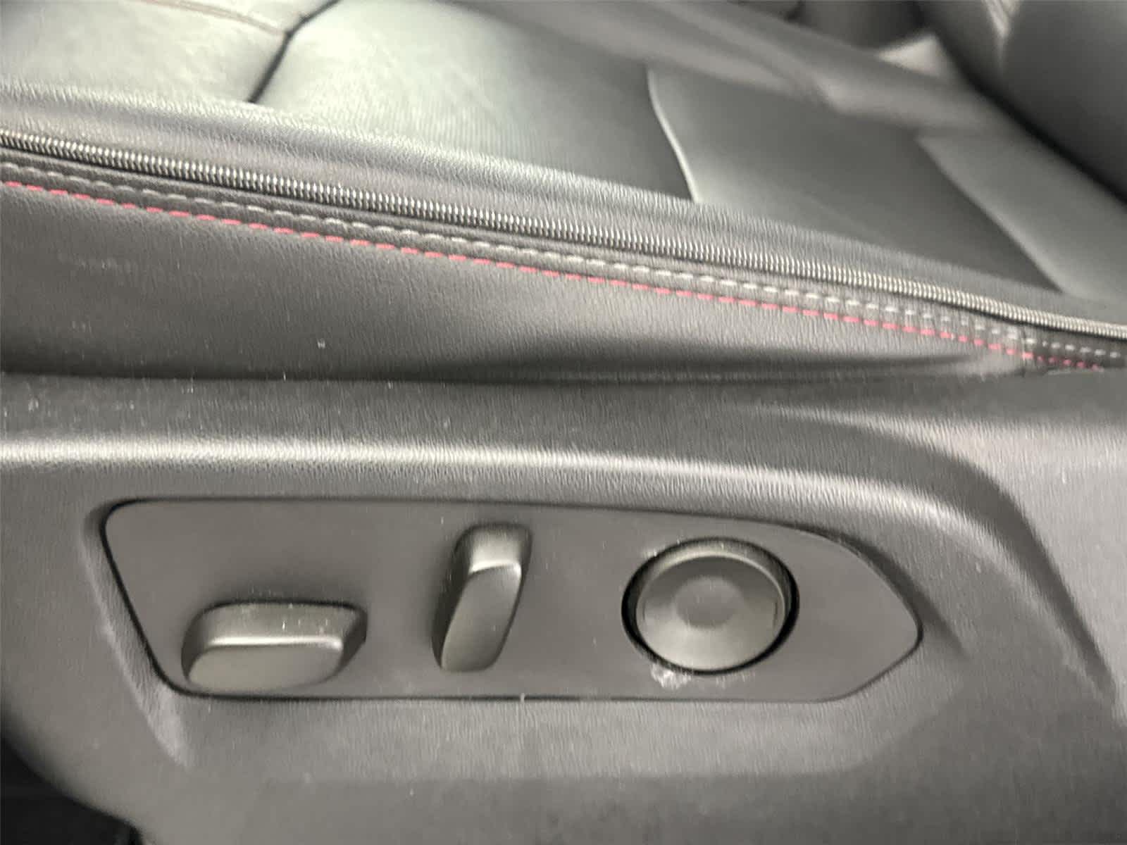 Thumbnail: 2023 Chevrolet Tahoe - 13