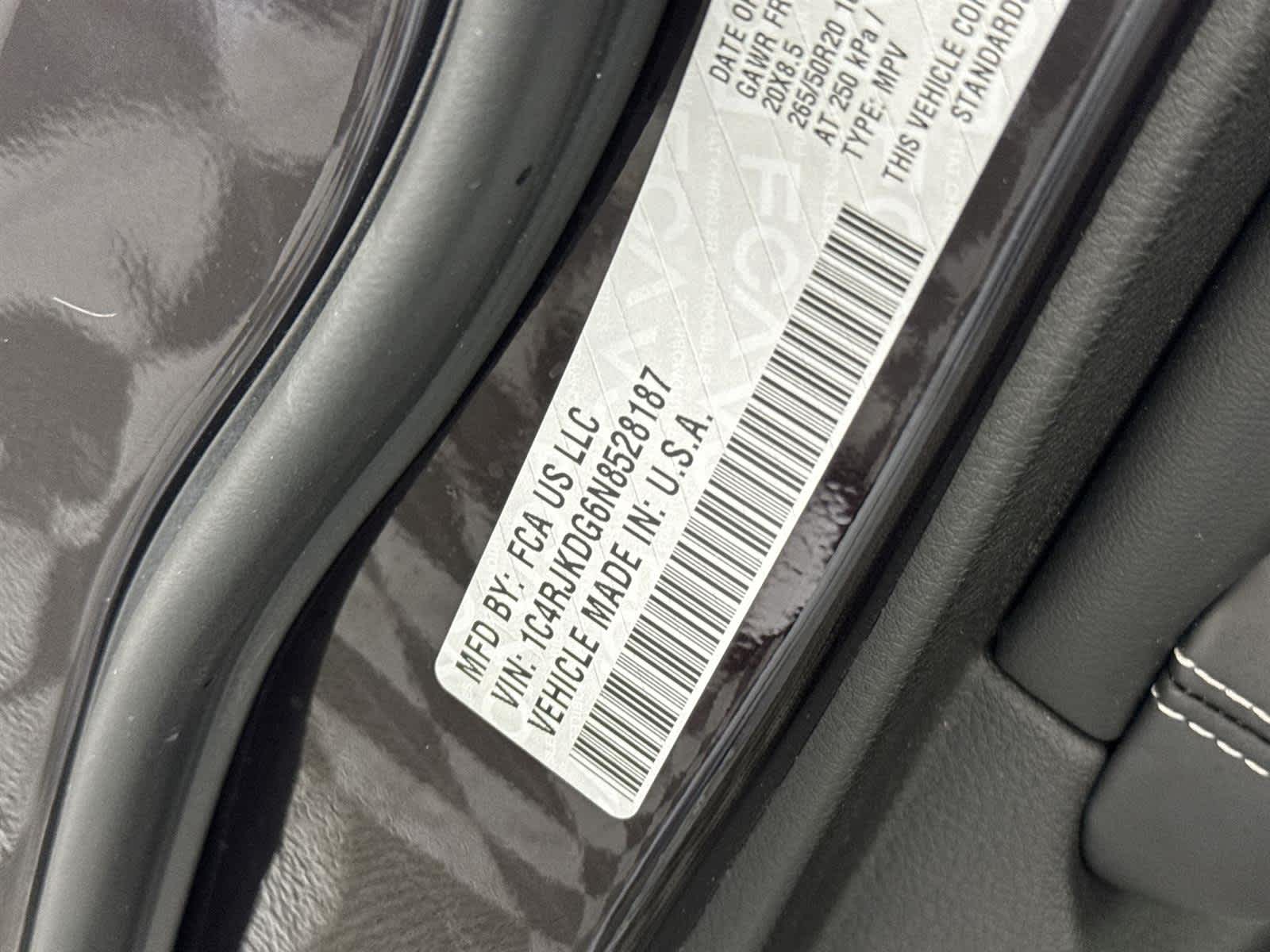 Thumbnail: 2022 Jeep Grand Cherokee - 33