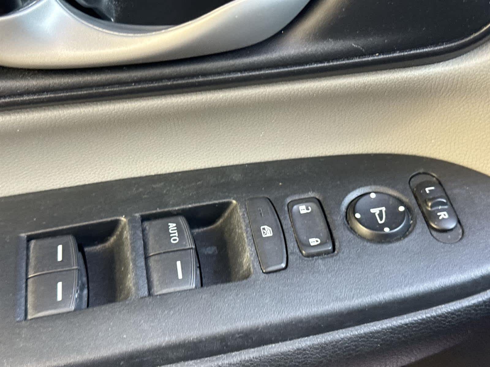 Thumbnail: 2020 Honda CR-V - 20