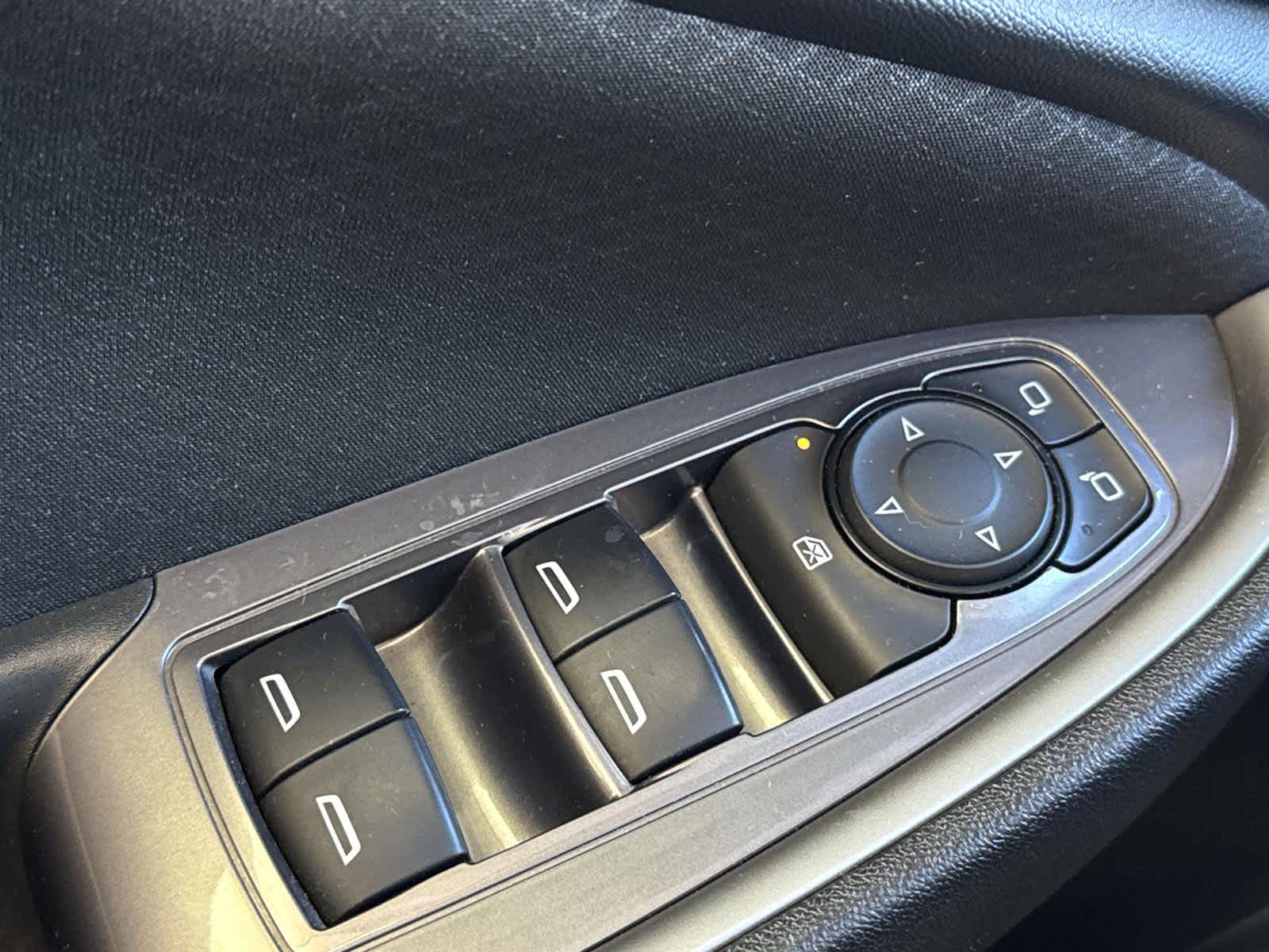 Thumbnail: 2020 Chevrolet Malibu - 22