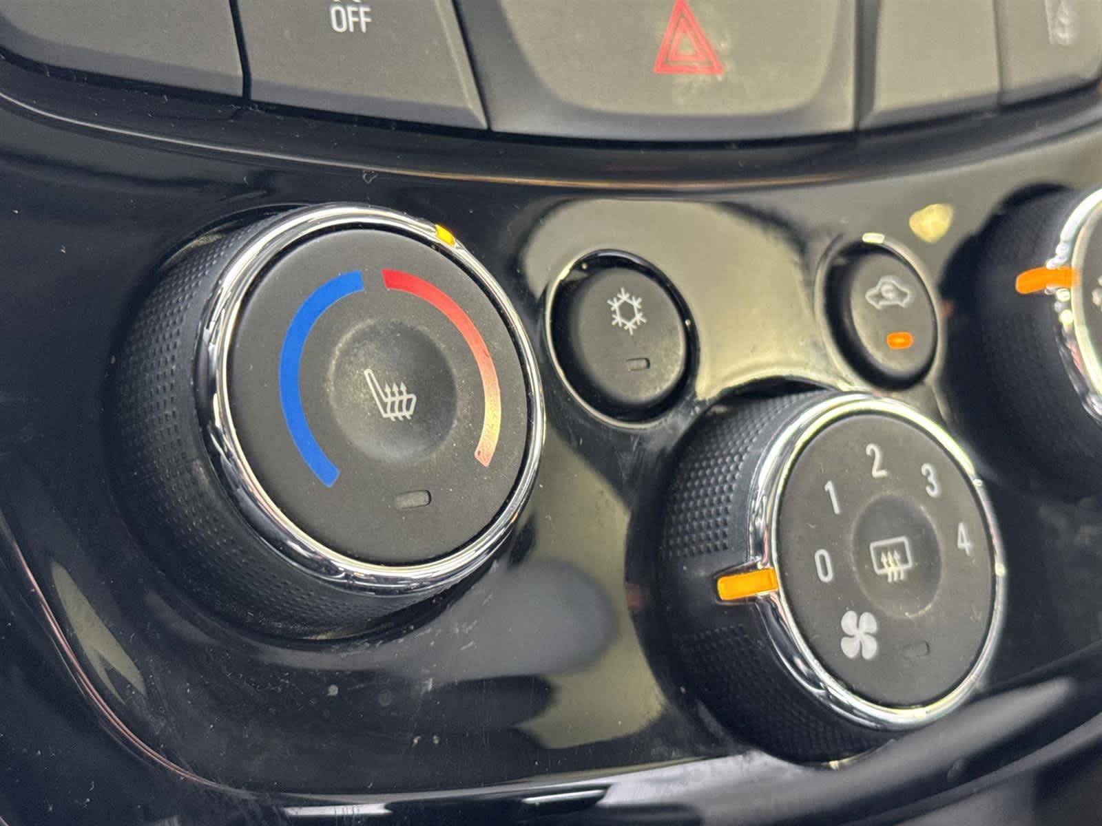 Thumbnail: 2019 Chevrolet Trax - 21