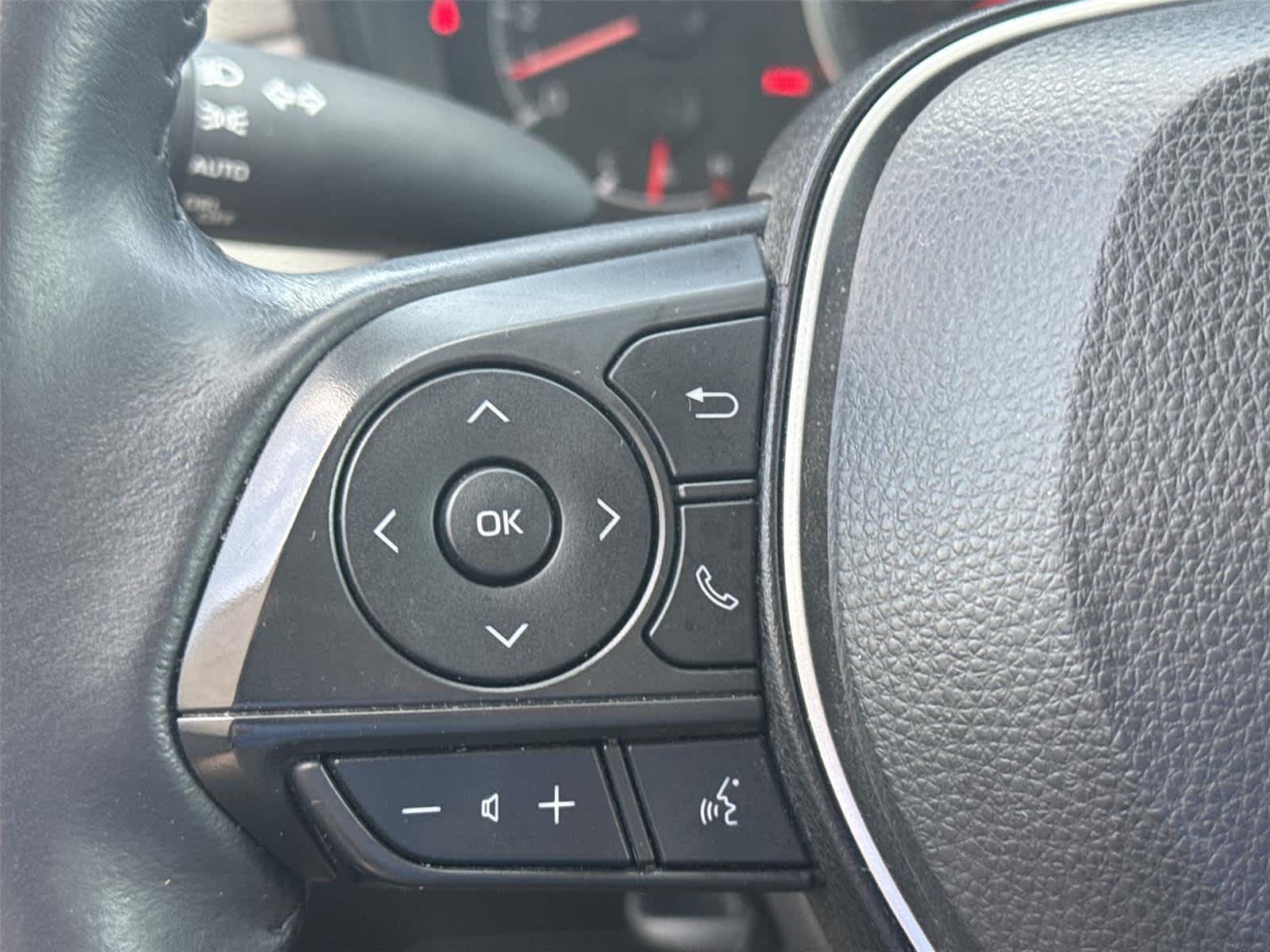 Thumbnail: 2022 Toyota Corolla Cross - 23