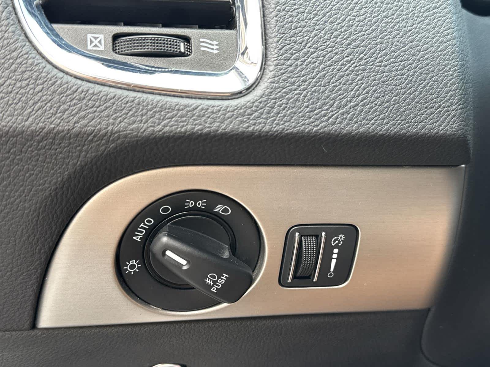 Thumbnail: 2017 Dodge Durango - 23