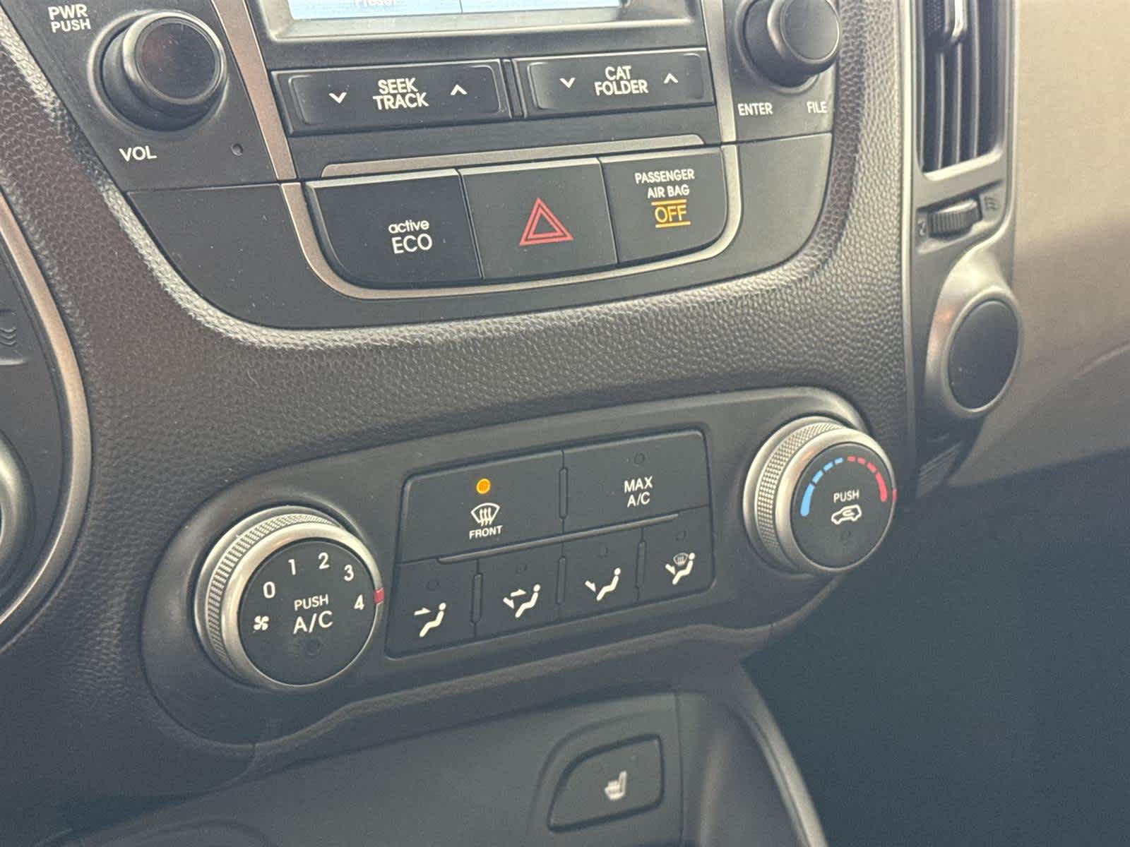 2015 Hyundai Tucson SE 18